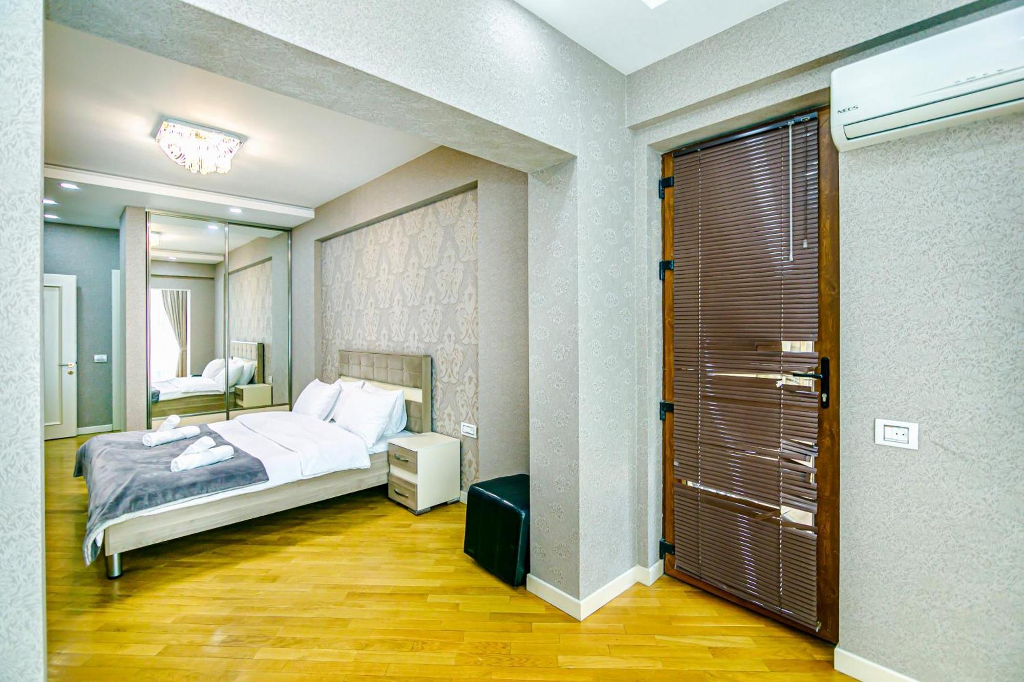 Park Azure Vip Apartment By Baku Housing Экстерьер фото