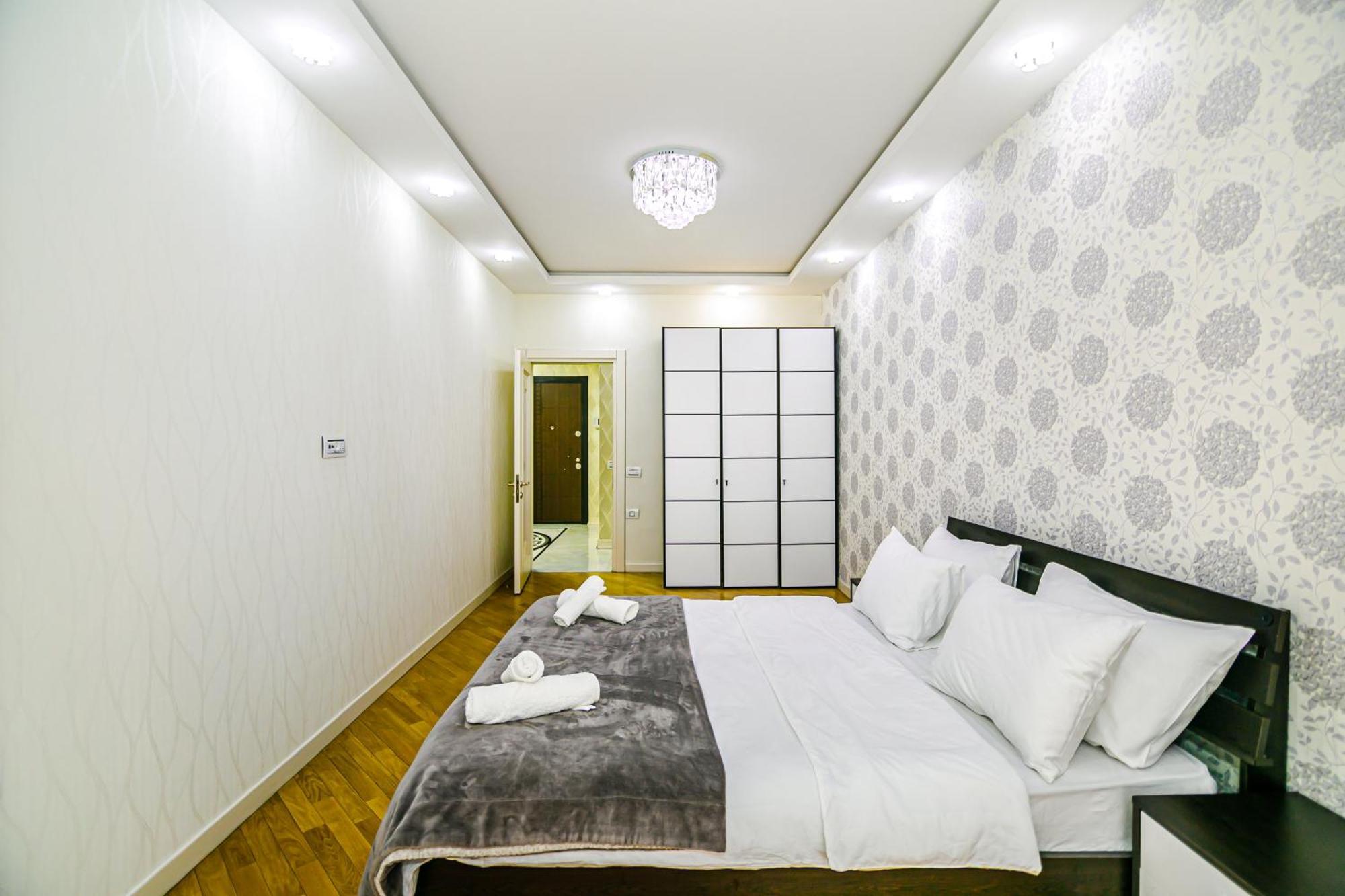 Park Azure Vip Apartment By Baku Housing Экстерьер фото